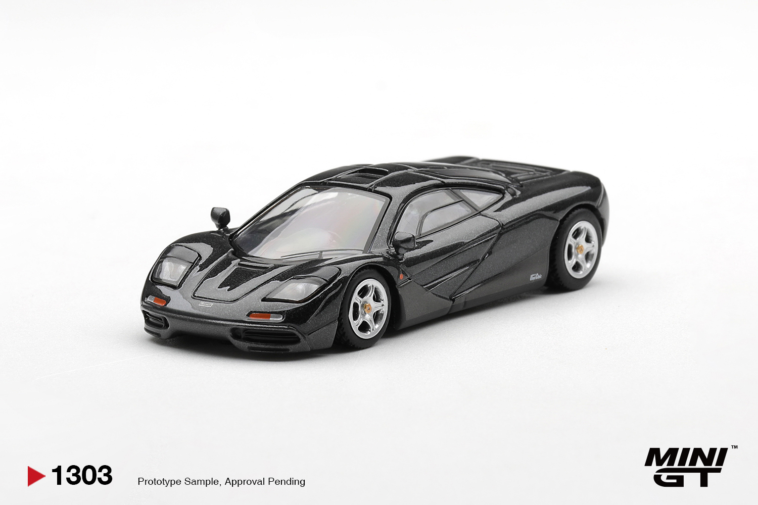 Car Accessories For Boys - MINIGT 1/64 McLaren F1 Blue Black
